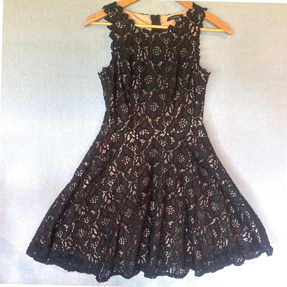 City Studio Black Lace Overlay Nude Lining Fit Flare Skater Dress Juniors SZ 5